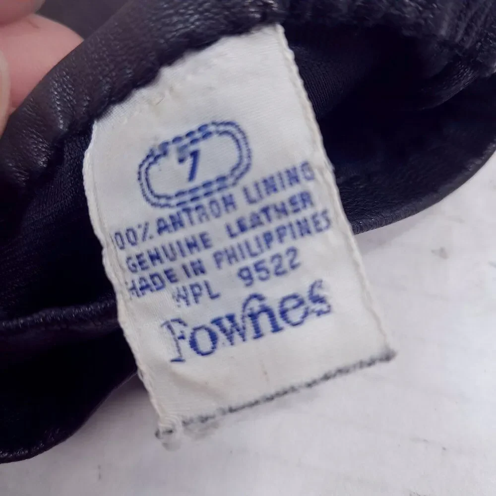 Fownes Leather Gloves women's sz 7 black bow Antron lining Made in Philippines‎